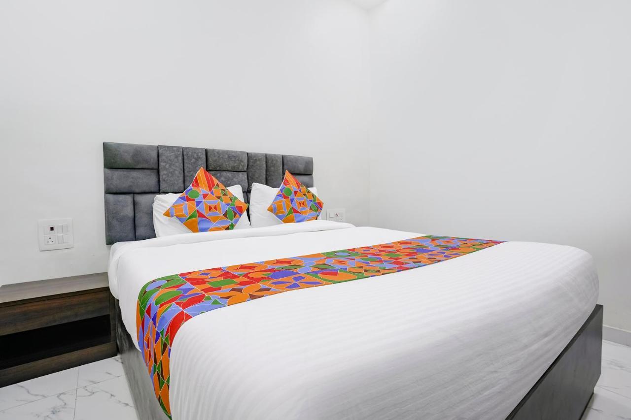 Отель Fabexpress Bhau Residency - Nr Mumbai International Airport Экстерьер фото