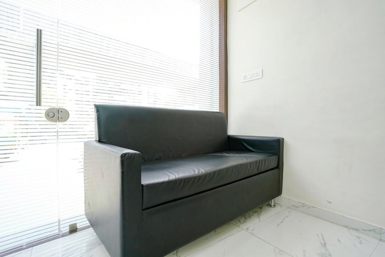 Отель Fabexpress Bhau Residency - Nr Mumbai International Airport Экстерьер фото