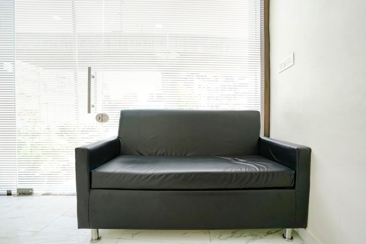 Отель Fabexpress Bhau Residency - Nr Mumbai International Airport Экстерьер фото